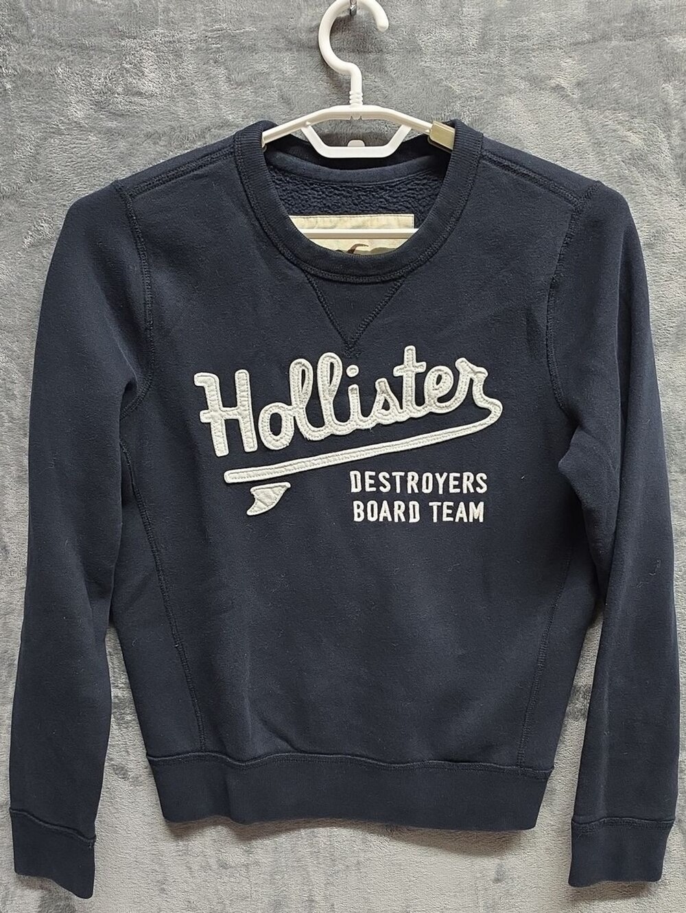 Hollister Black Crewneck Sweatshirt with White Script Logo sz Small